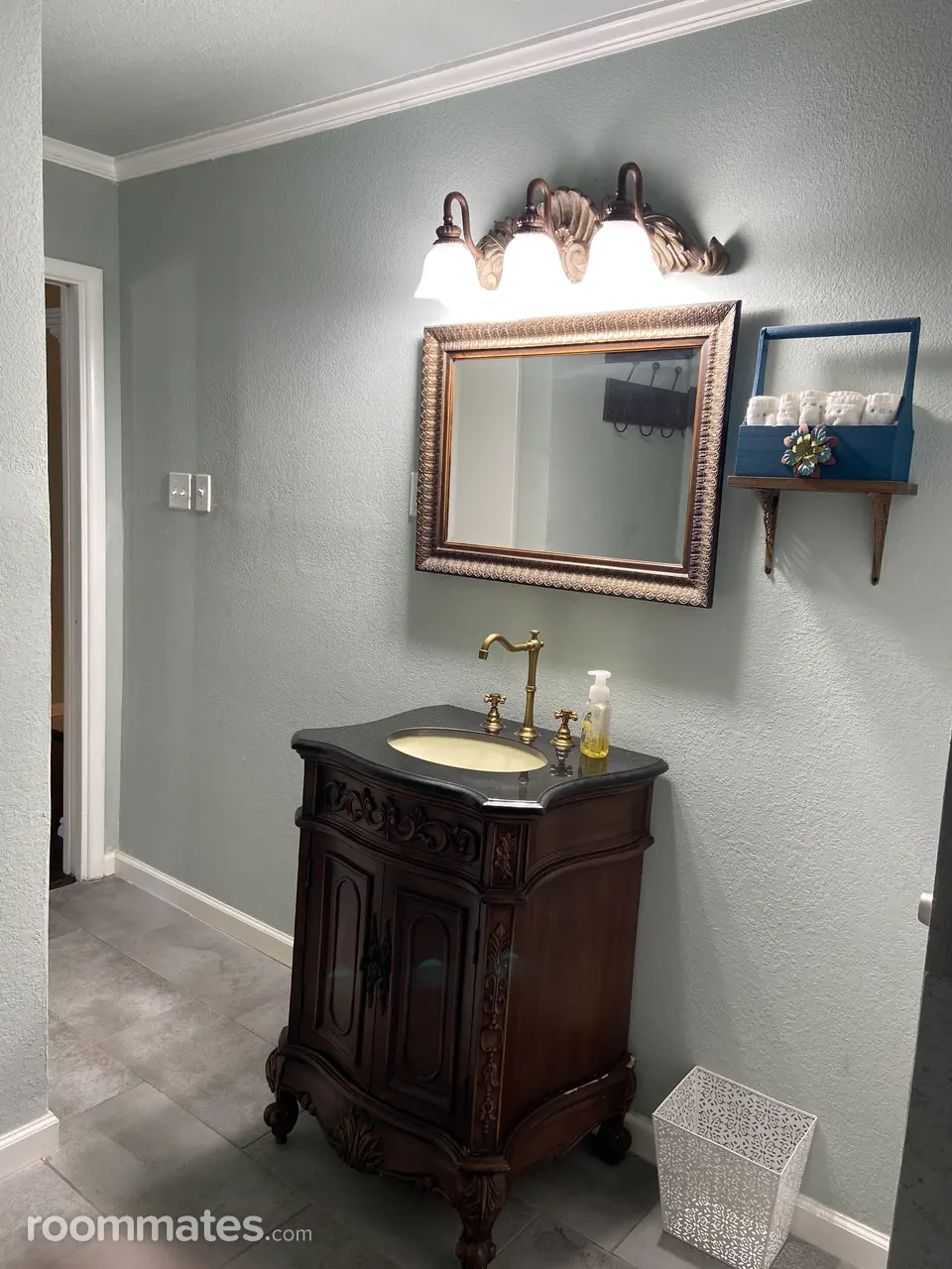 Profile photo 10 of 10