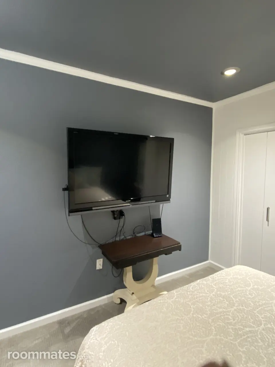 Profile photo 3 of 10