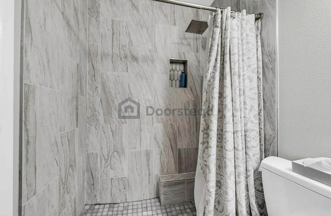 Profile photo 6 of 8