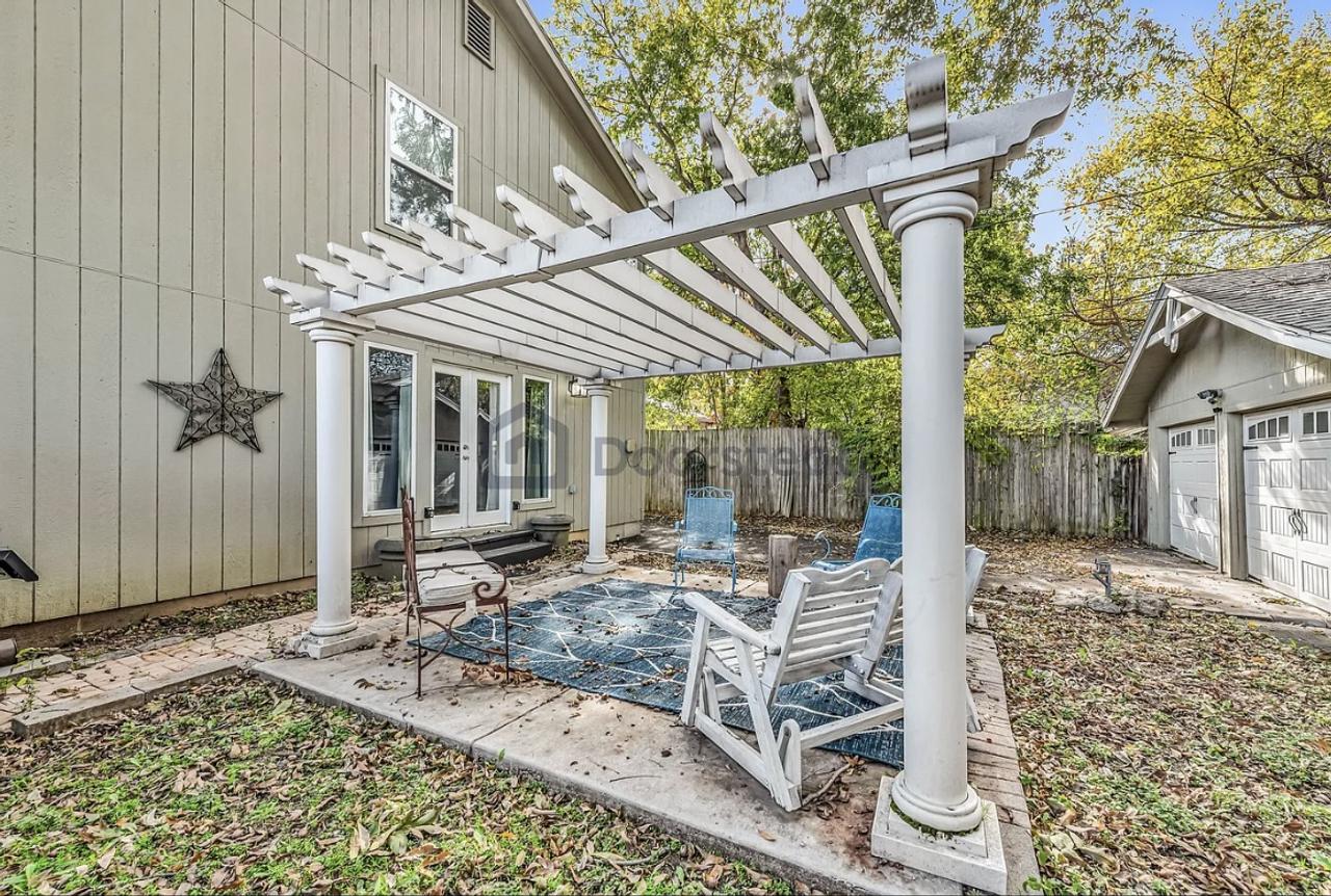 Profile photo 8 of 8