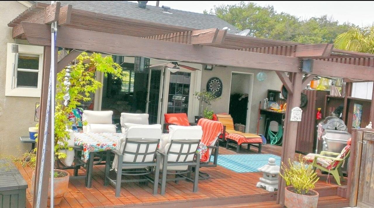 Profile photo 11 of 18