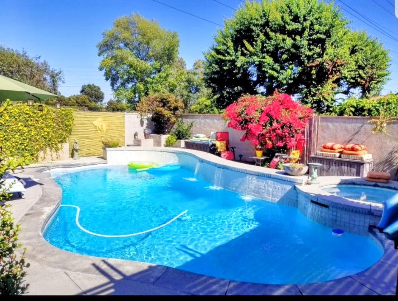 Profile photo 8 of 18