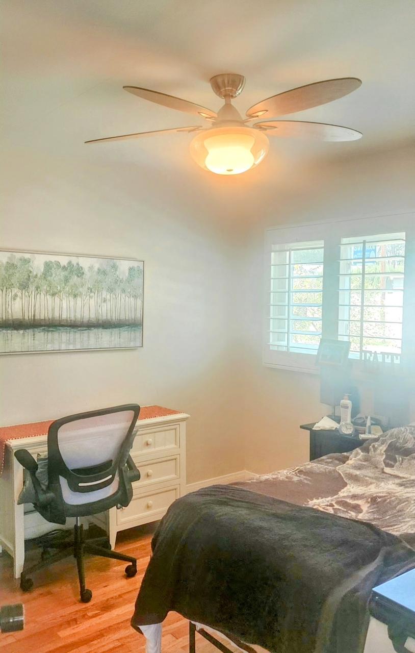 Profile photo 6 of 18