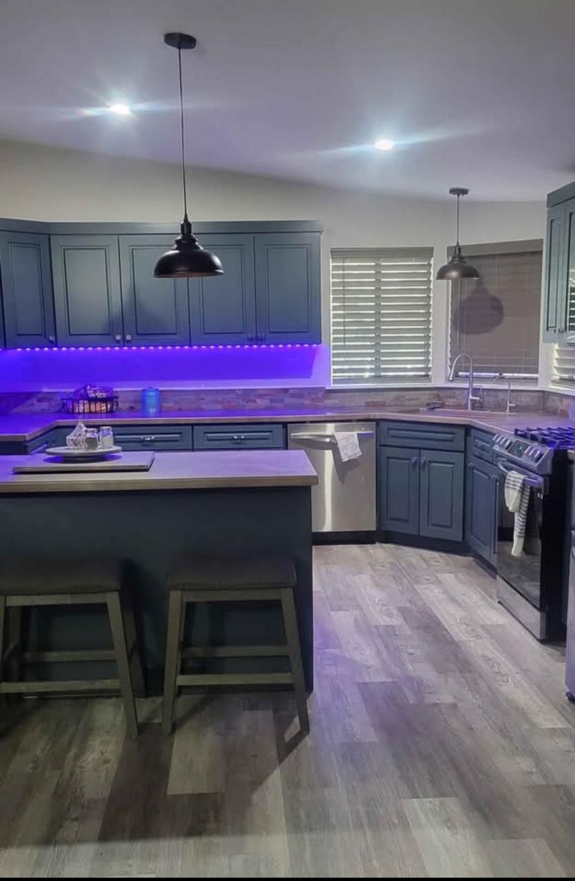 Profile photo 4 of 7