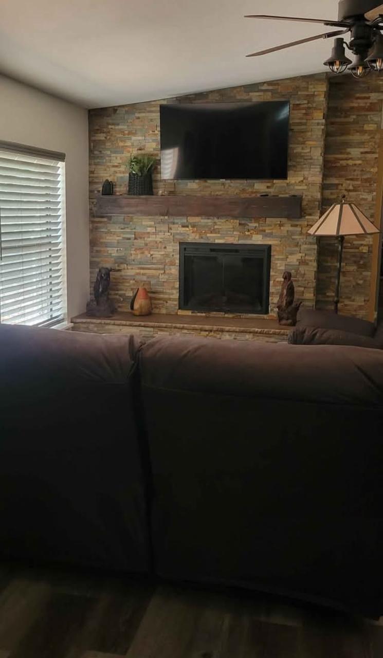 Profile photo 3 of 7