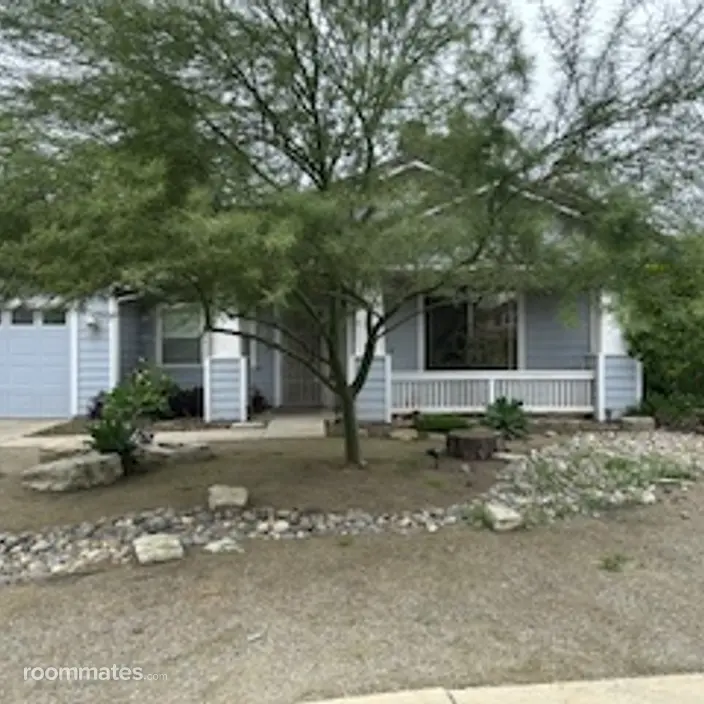 Room for rent in Visalia, CA $850, house
