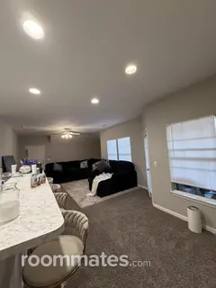 Roommate looking Kansas City, MO, $900