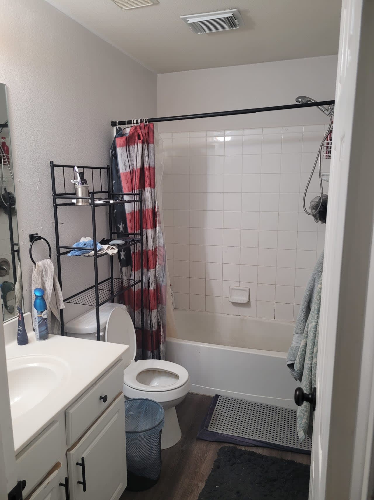 Profile photo 14 of 17