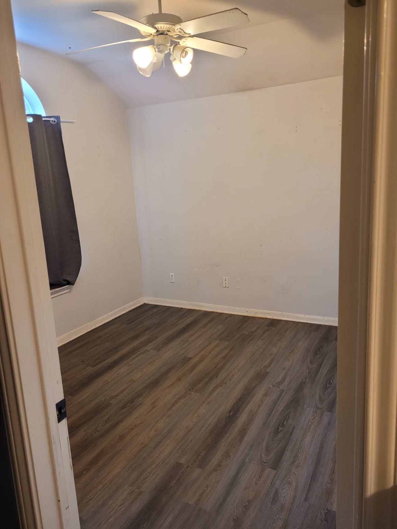 Profile photo 11 of 17