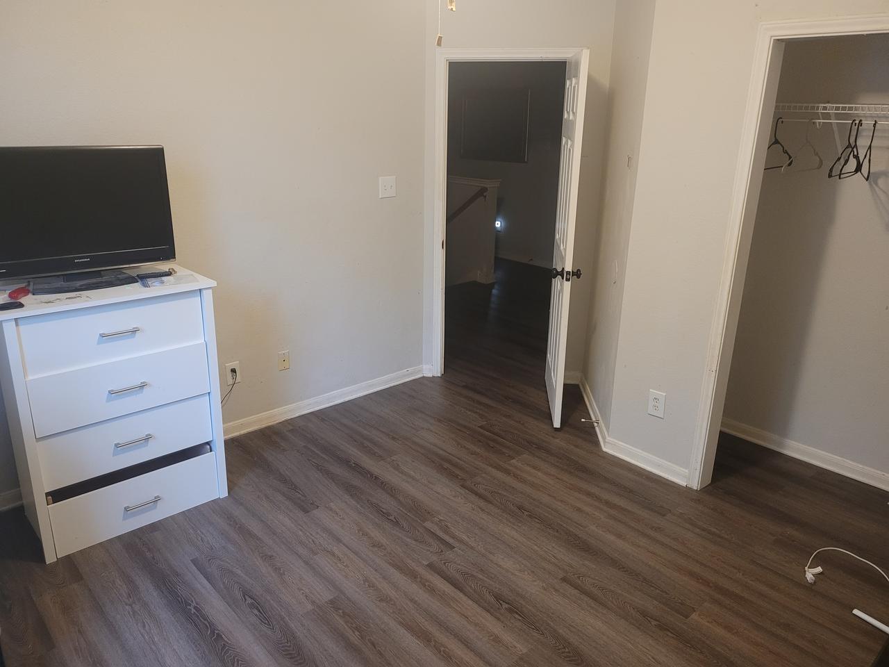 Profile photo 3 of 17