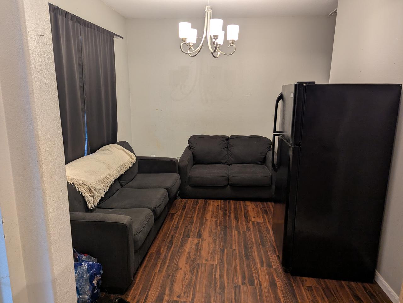 Profile photo 7 of 17