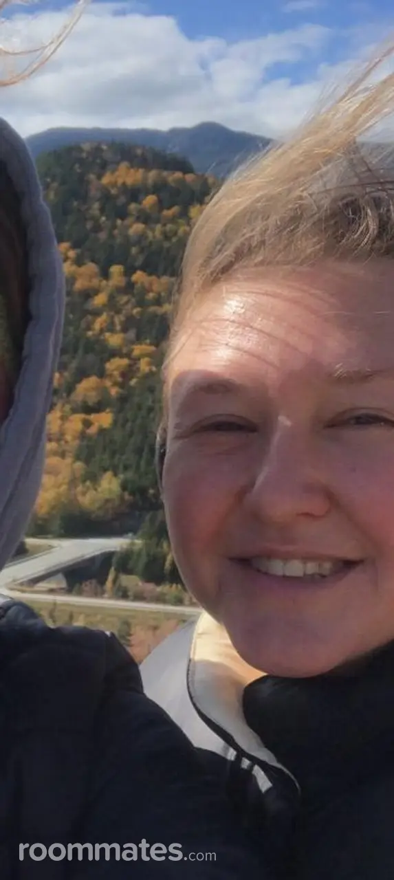 Profile photo 10 of 10