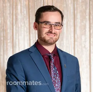 Roommate looking Reno, NV, $1000