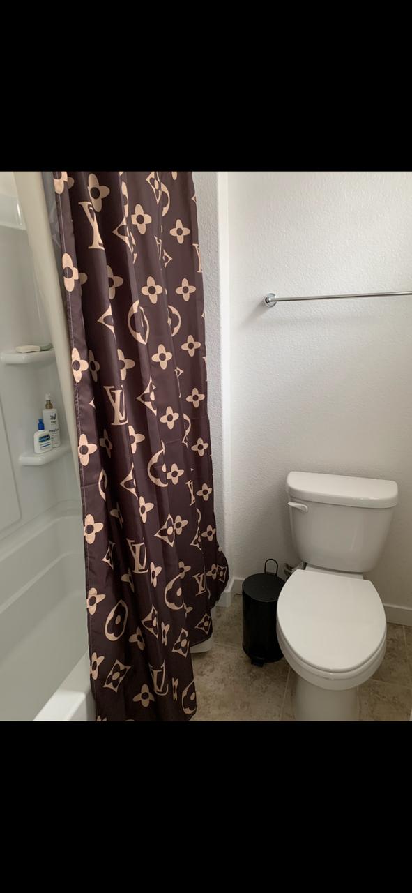 Profile photo 6 of 8