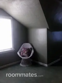 Room for rent in Brooklyn, OH $800, house