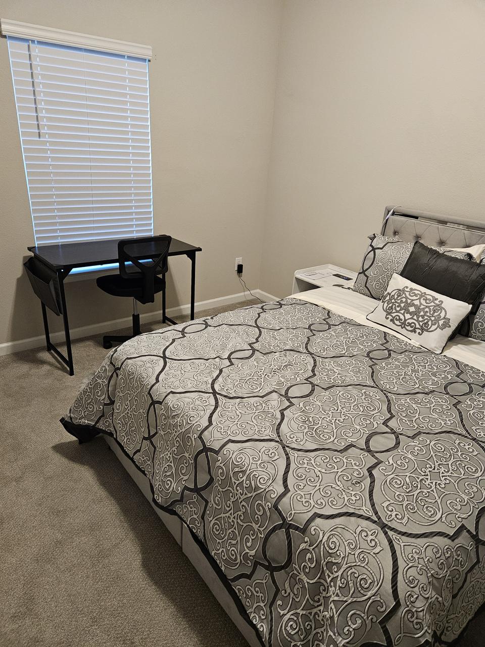 Profile photo 3 of 21