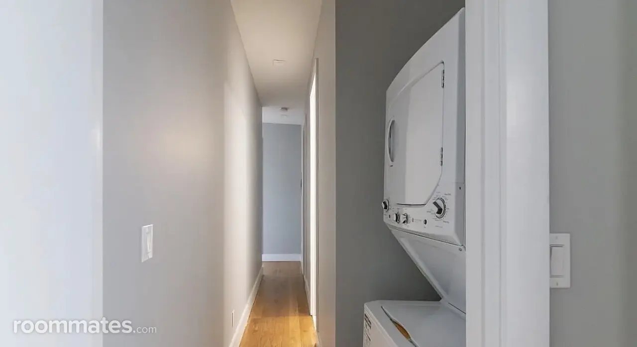 Profile photo 1 of 6