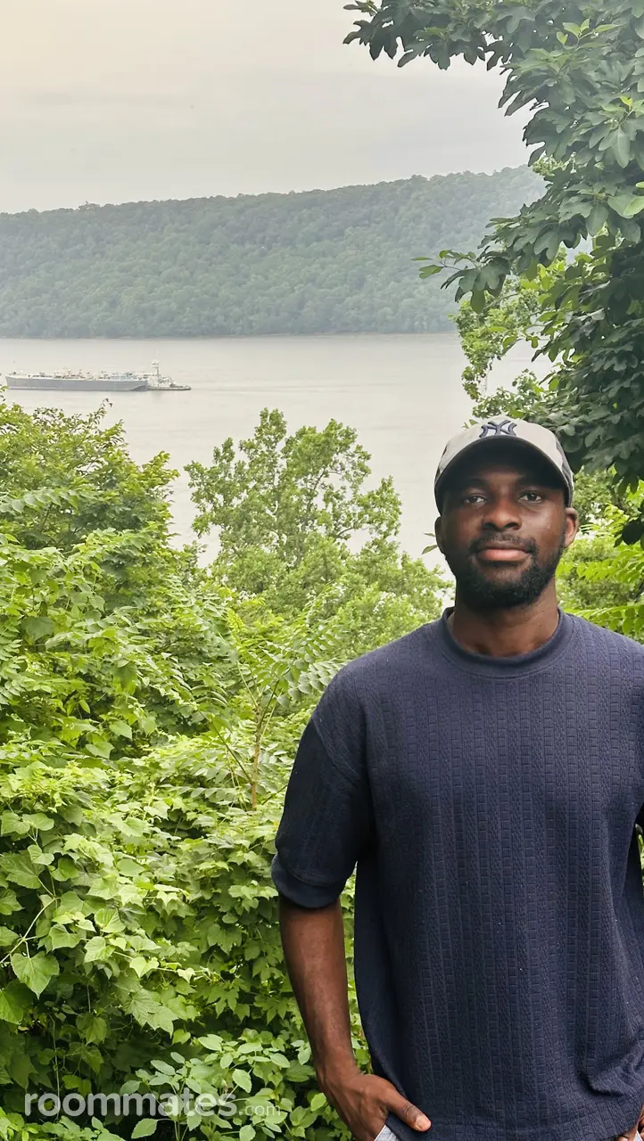 Profile photo 3 of 6