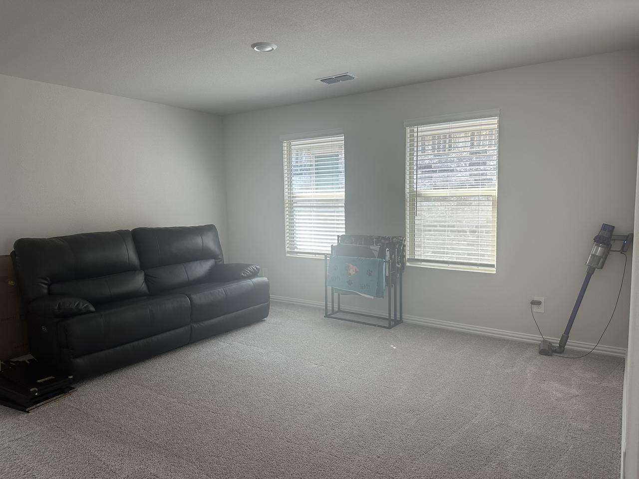 Profile photo 4 of 13