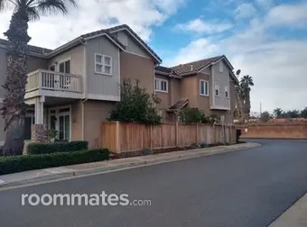 Room for rent in Riverside, CA $750, house