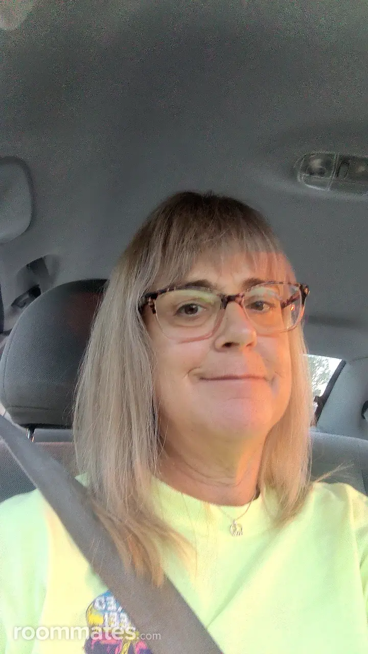 Profile photo 12 of 14