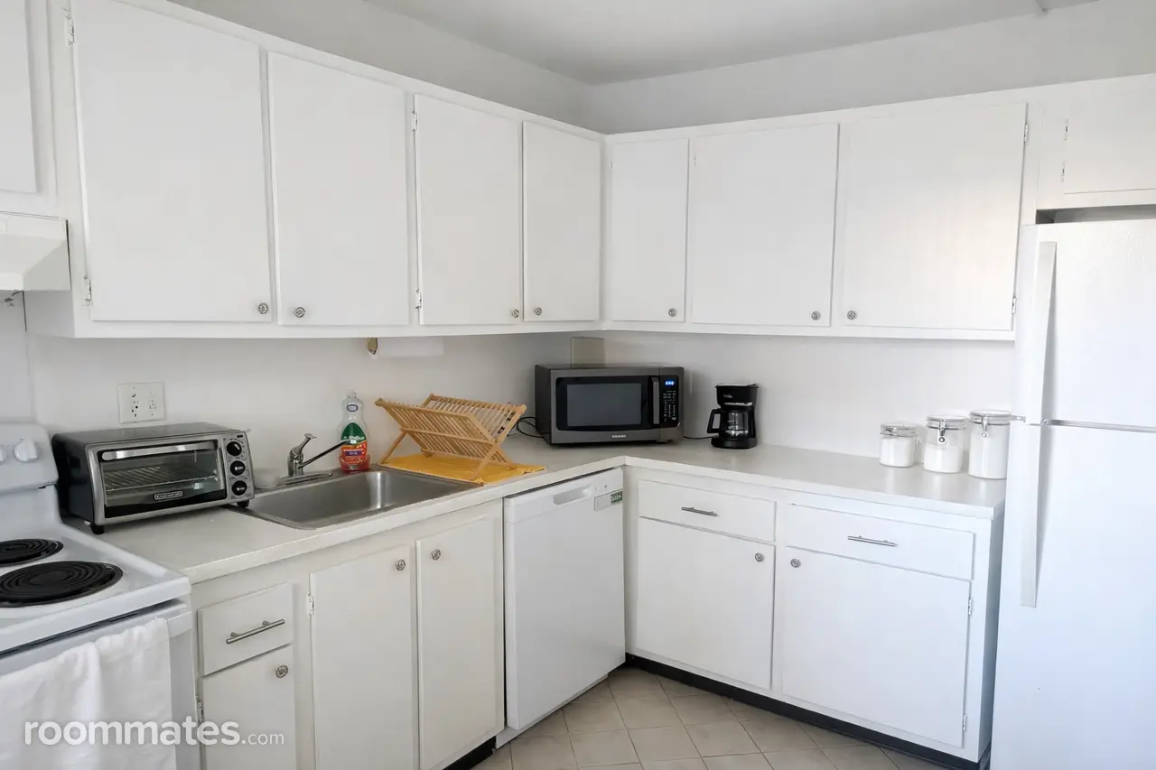 Profile photo 4 of 10