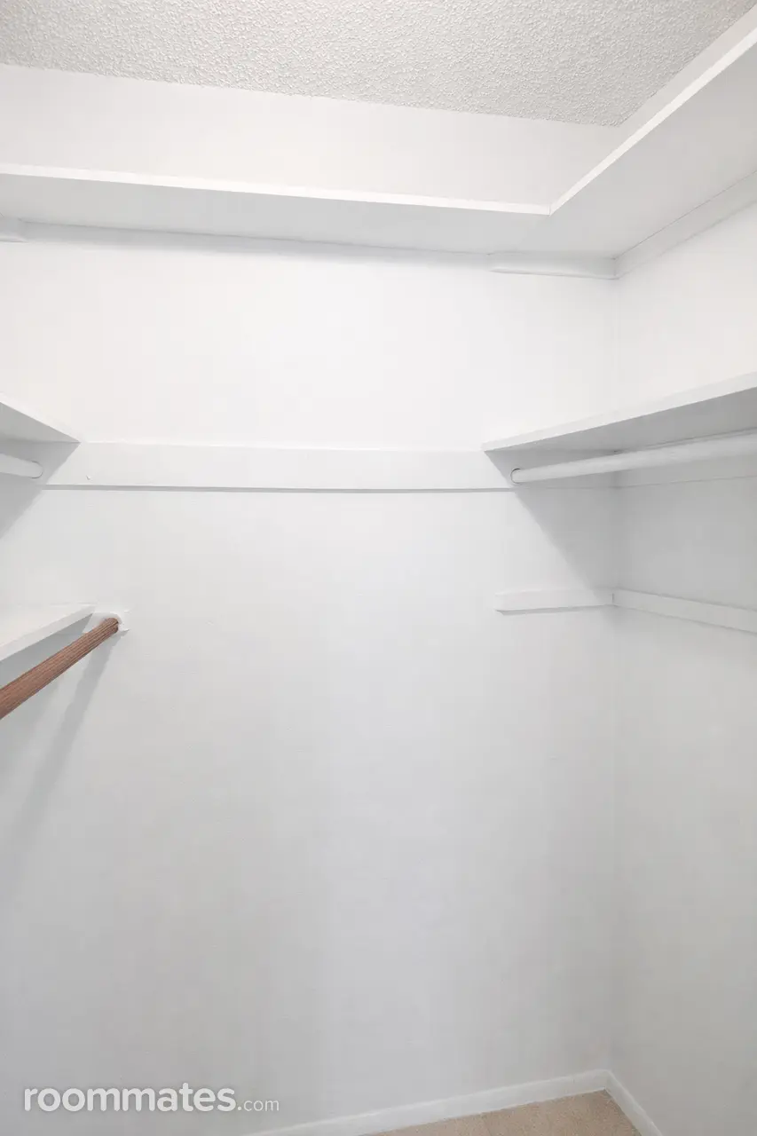 Profile photo 7 of 10