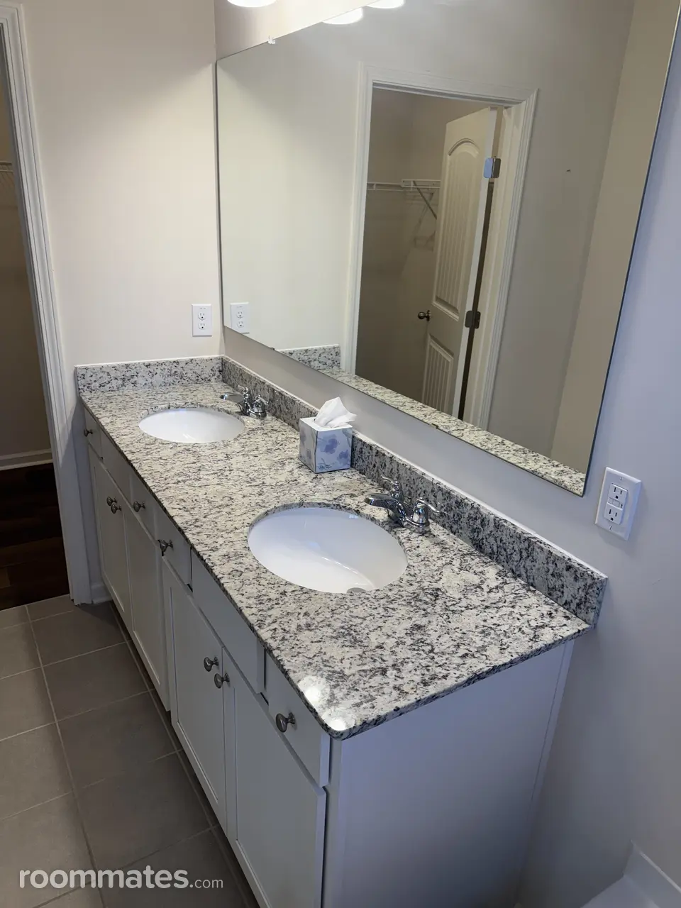 Profile photo 5 of 8