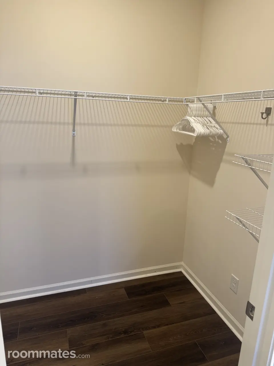 Profile photo 3 of 8