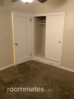 Room for rent in Manteca, CA $660, house