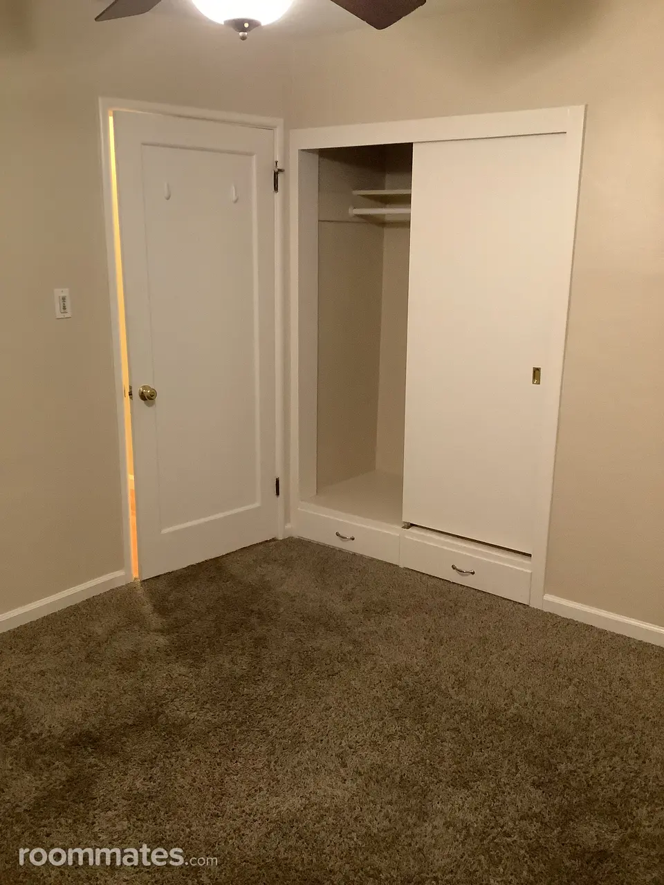 Profile photo 3 of 4