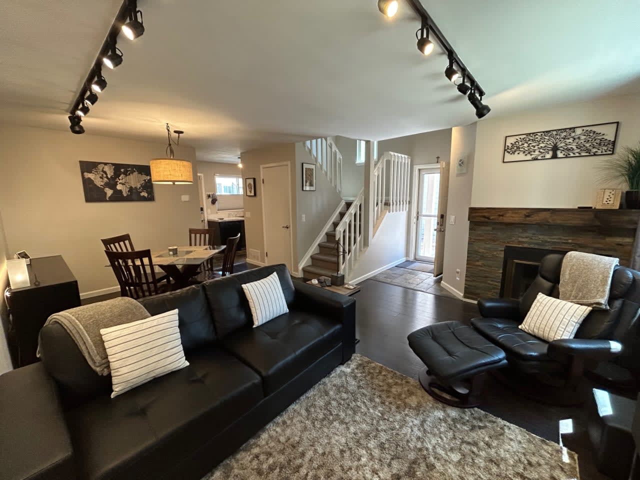 Profile photo 4 of 10