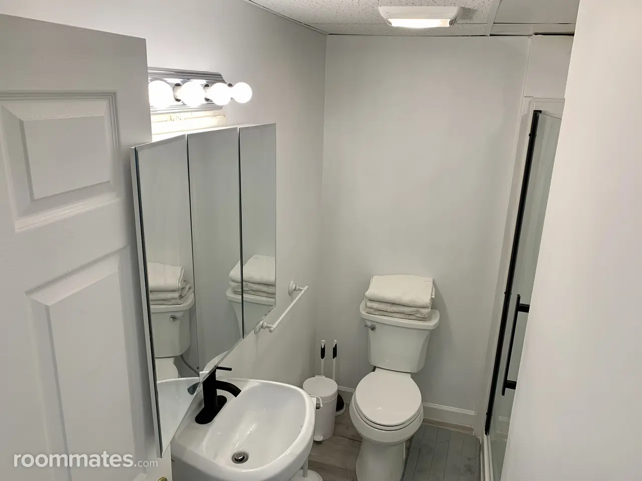 Profile photo 8 of 11