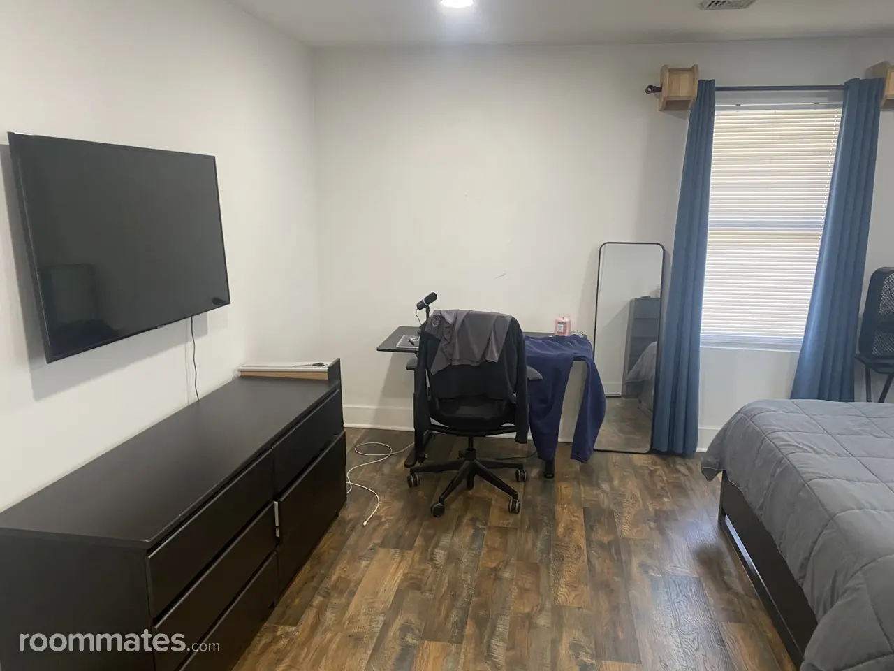 Profile photo 6 of 7