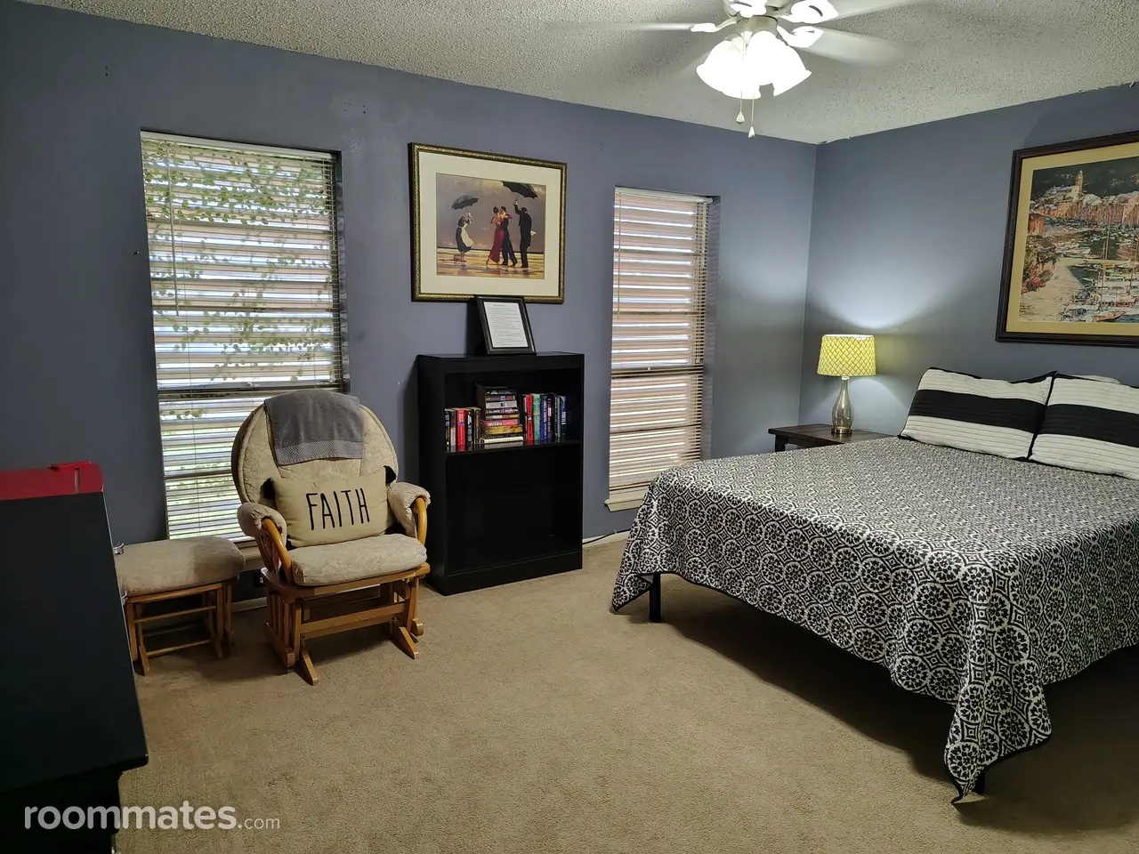 Profile photo 7 of 12