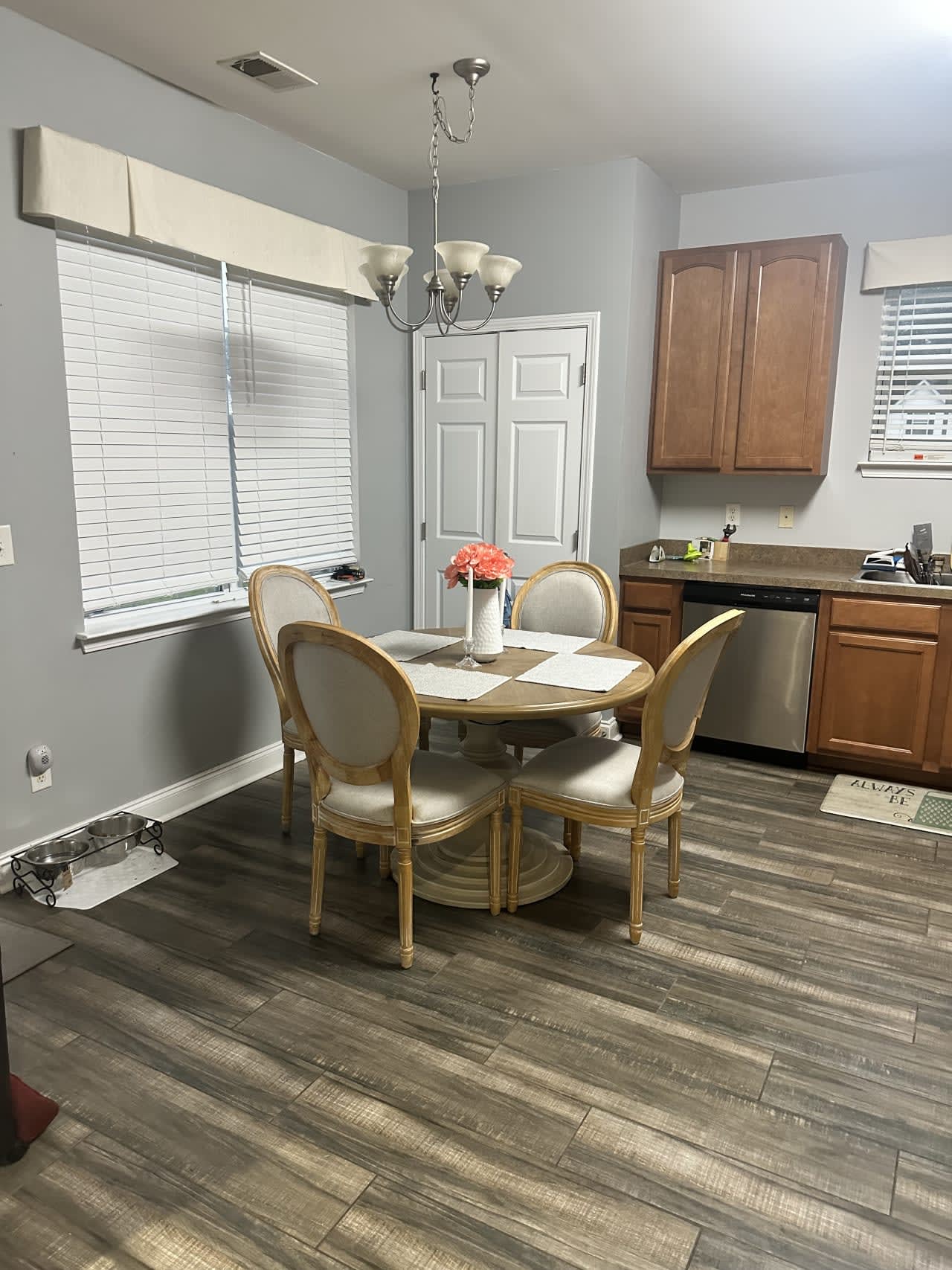 Profile photo 10 of 12