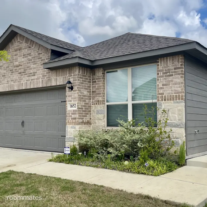 Room for rent in Aubrey, TX $2034, house