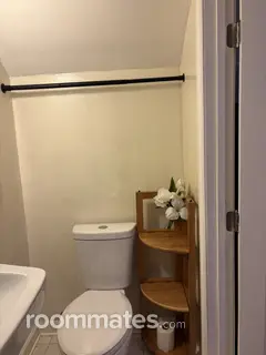 Room for rent in Gainesville, VA $1000, house