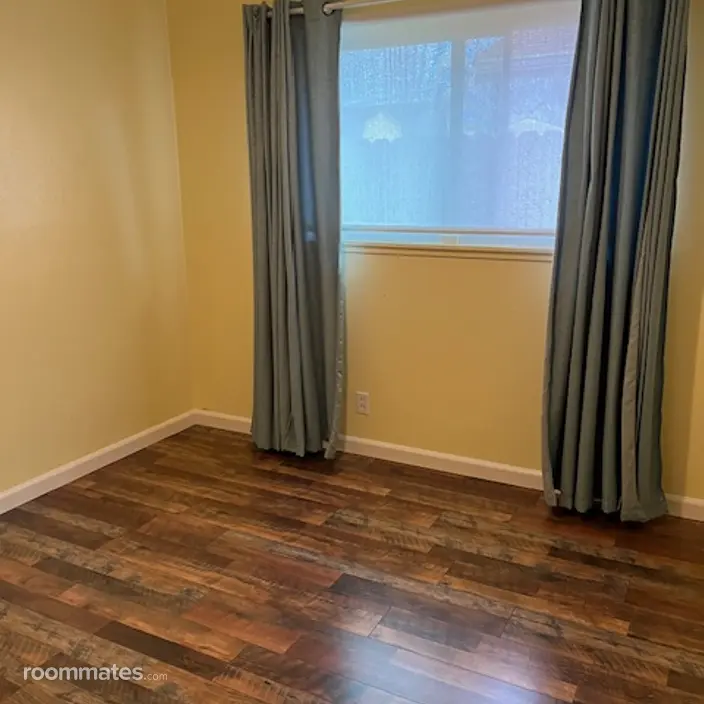 Room for rent in Vacaville, CA $1200, house