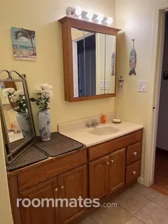 Room for rent in Vacaville, CA $900, house