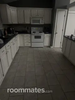 Room for rent in Shiloh, IL $800, house