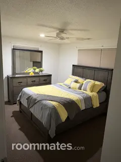 Room for rent in Toledo, OH $850, house