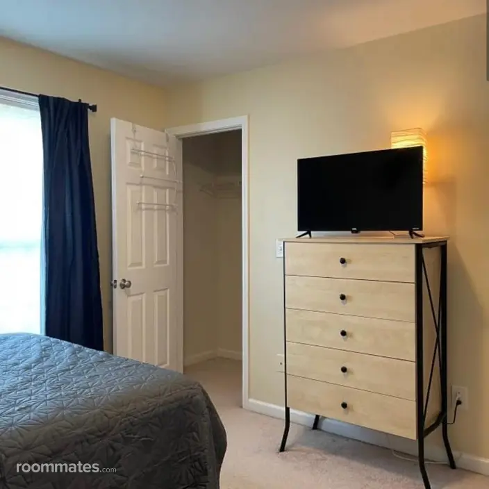 Room for rent in Atlanta, GA $900, house