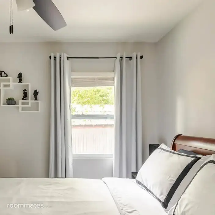 Room for rent in Tampa, FL $1100, house