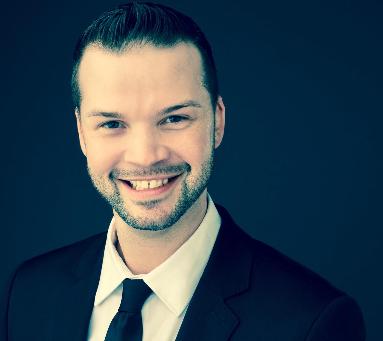 Profile photo 11 of 11