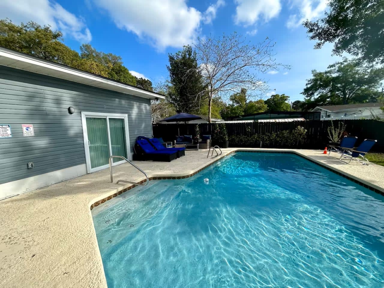 Profile photo 9 of 11