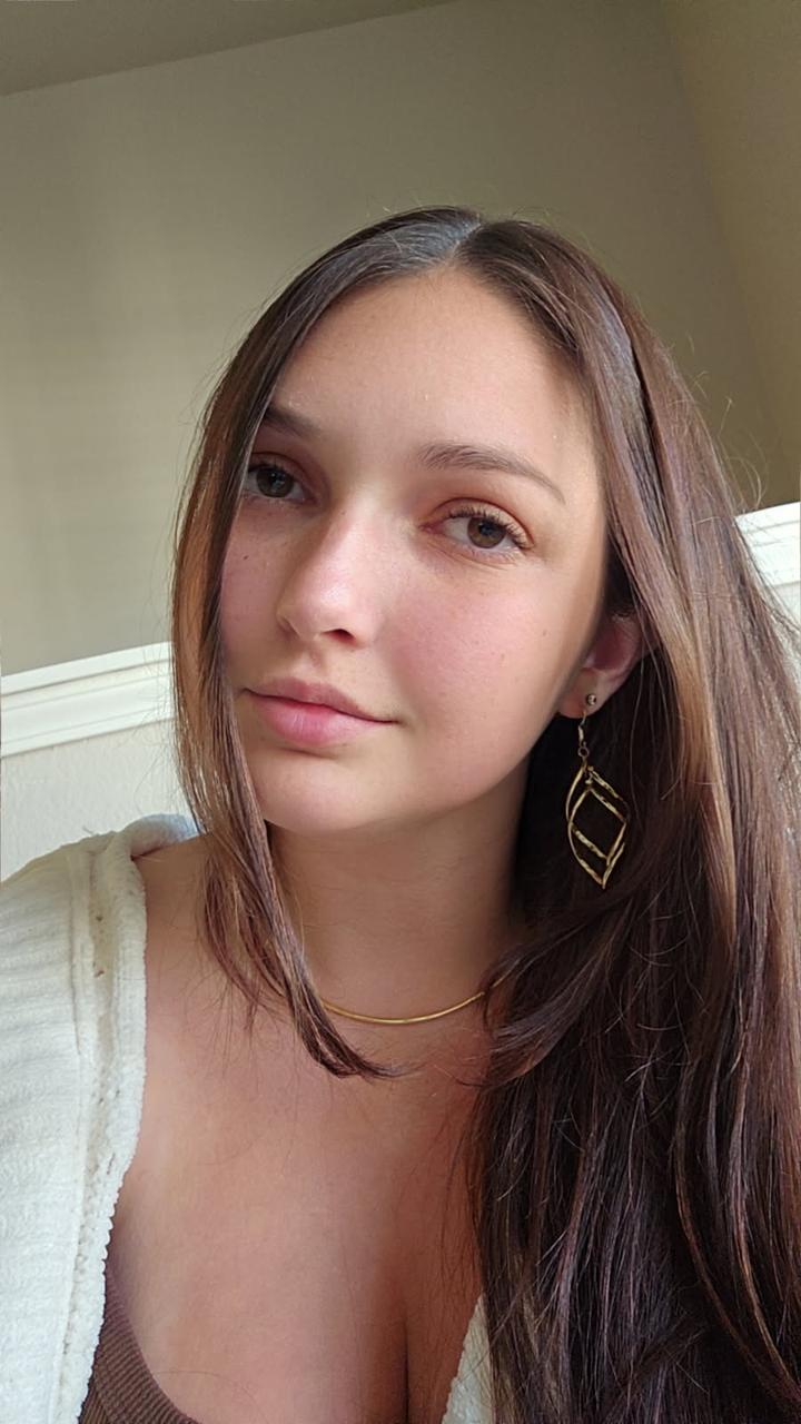 Profile photo 10 of 10