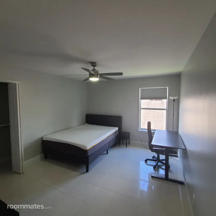 Room for rent in Orlando, FL $900, house