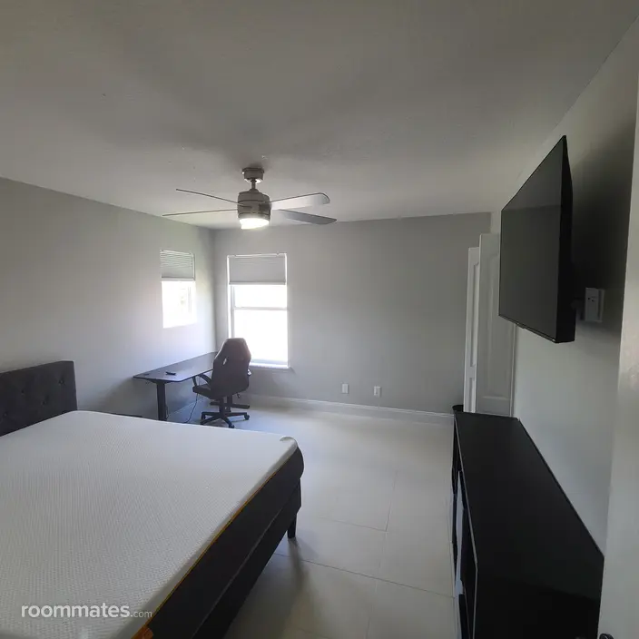 Room for rent in Orlando, FL $900, house