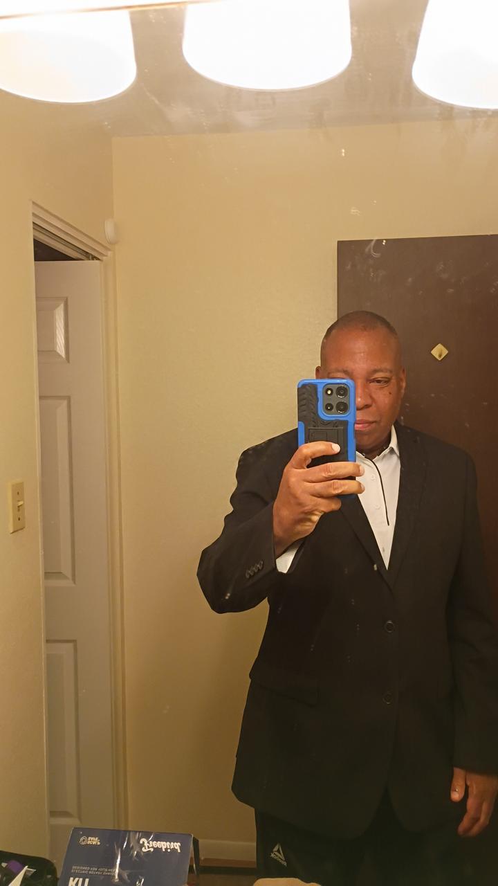 Profile photo 4 of 4
